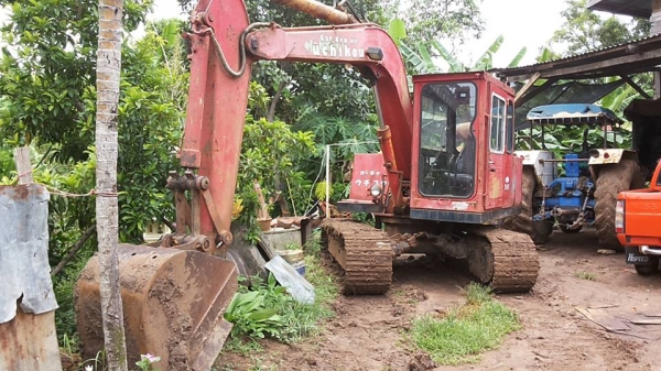 ***ขายแล้วครับขอบคุณ Truck2hand ขายแบคโฮ KOMATSU 10-HT-2 (PC60) Serial No.8362 เครื่องเดิมปั้มเดิม เครื่องKOMATSU 4D94-2 4สูบ 50HP เครื่องแห้งๆ แน่นๆ แรงดี ไม่เยิ้ม ปั้มดีแรงดี ทำงานดีไม่โหลด บูมอาร์มสวยไม่มีปะไม่มีร้าว บุ้งกี๋สวยไม่ผุ บูท/สลัก แน่นดี ***ขายแล้วครับขอบคุณ Truck2hand ขายแบคโฮ KOMATSU 10-HT-2 (PC60) Serial No.8362 เครื่องเดิมปั้มเดิม เครื่องKOMATSU 4D94-2 4สูบ 50HP เครื่องแห้งๆ แน่นๆ แรงดี ไม่เยิ้ม ปั้มดีแรงดี ทำงานดีไม่โหลด บูมอาร์มสวยไม่มีปะไม่มีร้าว บุ้งกี๋สวยไม่ผุ บูท/สลัก แน่นดี