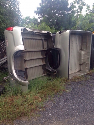 กระบะเเคป บิ๊กเอ็ม ไมตี้เเคปโปรงหนัง สตาร์ด้า มังกร ดราก้อน เชพ ดีเเมกด์ ฟรอด มาสด้า นาวาล่า กระบะเเคป บิ๊กเอ็ม ไมตี้เเคปโปรงหนัง สตาร์ด้า มังกร ดราก้อน เชพ ดีเเมกด์ ฟรอด มาสด้า นาวาล่า