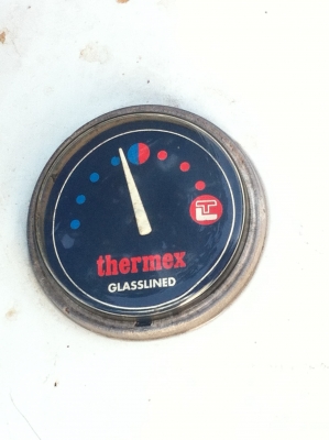 เครื่องทำน้ำอุ่นแบบต้มเก็บไว้ในถัง THERMAX ของอิตาลิที่บุฉนวนกันความร้อนออกจุ200ลิตร