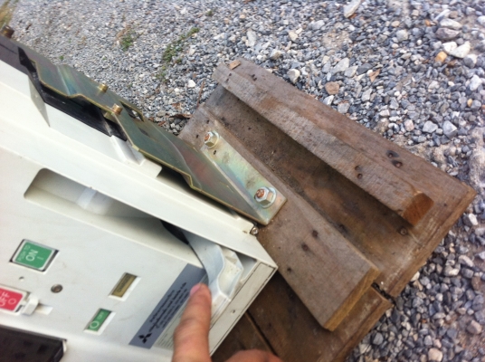 เบรกเกอร์ mitsubishi ขนาด 1000 A ผลิตจากญี่ปุ่น คุณสมบัติตามภาพ เบรกเกอร์ mitsubishi ขนาด 1000 A ผลิตจากญี่ปุ่น คุณสมบัติตามภาพ