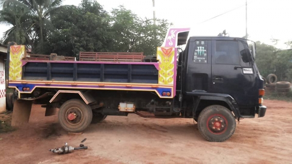 **770,000 บ.ต่อรอง**ขาย 6ล้อดั้มดิน5คิว สภาพใช้งานปีกว่า ISUZU ROCKY 6HE1-195แรง เครื่องแห้ง แน่น แรงดี ไม่เยิ้ม เกียร์ดีไม่หลุดไม่หอน ช่วงล่างใหญ่ Fหน้า-หลัง คัสซีดี ใหญ่ ไม่ปะไม่ดาม กระบะดั้มเหล็ก6ตัน4.0ม.ยิงหน้า สภาพดี พื้นดีข้างสวย ไม่บุบ ไม่โก่ง ดั้ม **770,000 บ.ต่อรอง**ขาย 6ล้อดั้มดิน5คิว สภาพใช้งานปีกว่า ISUZU ROCKY 6HE1-195แรง เครื่องแห้ง แน่น แรงดี ไม่เยิ้ม เกียร์ดีไม่หลุดไม่หอน ช่วงล่างใหญ่ Fหน้า-หลัง คัสซีดี ใหญ่ ไม่ปะไม่ดาม กระบะดั้มเหล็ก6ตัน4.0ม.ยิงหน้า สภาพดี พื้นดีข้างสวย ไม่บุบ ไม่โก่ง ดั้ม