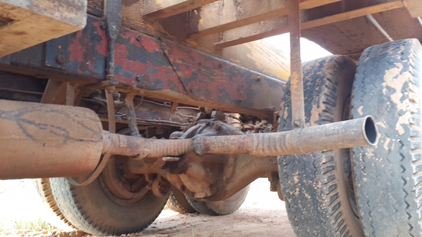 ต้องการขายด่วนสิบล้อหน้ายาววางหัวHINO KTเพลาเดียวหางขึ้นแบ็คโฮ200สบายเครื่องเกียร์เฟืองท้ายMITSUBISHI ไอ้หลงราคาพิเศษสุดๆทะเบียนพร้อมเป็นท้ายลาดแล้วโทร0843923995