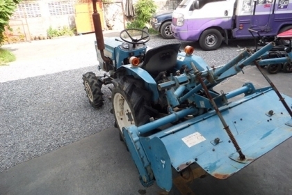 ขาย รถไถตีดินนั่งขับ MITSUBISHI D1600FD  16 แรง ขับ 4 นำเข้าจากญี่ปุ่น สภาพพร้อมใช้งาน  ขนาดใบตี 140 ซม.ล้อ 110 ซม. ราคา 89,000