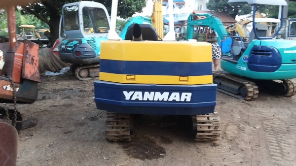โปรโมชั่นต้อนรับปีใหม่ขายรถขุด-ดัน YANMAR  B351.2UZรถเก่านอก สภาพพร้อมใช้ มีเอกสารแจ้งจำหน่าย