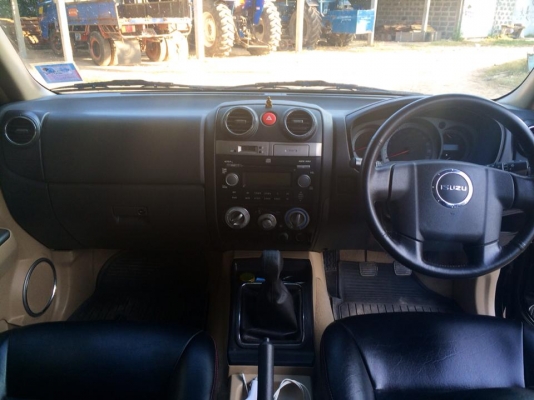 ขาย ISUZU D-MAX CAB 4 เครื่อง 2.5 ขาย ISUZU D-MAX CAB 4 เครื่อง 2.5