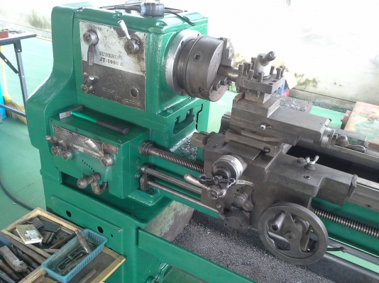 เครื่องกลึง 6 ฟุต SUNSHING JT-1000A เกียร์บล็อค 3 เพลา พร้อมมีเบรค ใช้ไฟบ้าน พร้อมใช้งาน