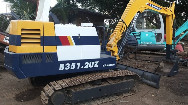 โปรโมชั่นต้อนรับปีใหม่ขายรถขุด-ดัน YANMAR  B351.2UZรถเก่านอก สภาพพร้อมใช้ มีเอกสารแจ้งจำหน่าย
