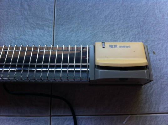 ฮีตเตอร์ TOSHIBA ทำความร้อนในบ้านช่วงหน้าหนาวแท่งทำความร้อน 1 แท่ง ฮีตเตอร์ TOSHIBA ทำความร้อนในบ้านช่วงหน้าหนาวแท่งทำความร้อน 1 แท่ง