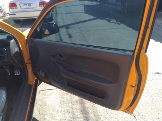 ขายครับ HONDA. CIVIC. 3 D. V-TEC. ออโต้ แกสหัวฉีด สีเจ็บตูด แม็กสวย แอรหนาว พร้อมใช้ จบๆ สีสวยช่วงล่างดี ภายในสวย เครื่องดี พร้อมใช้ วิ่งไกลสบาย เอาไปหล่ออย่างเดียว ราคานี้โคตรถูก ช้าอด 79000 085-359-4089 กอล์ฟครับ ดูรถสายไหมวงศกร