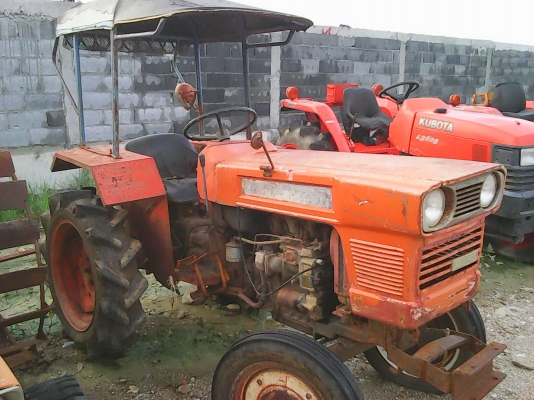 ขาย รถไถเก่านอก สภาพเดิมๆ ตามสถาพ ใช้งานได้ทุกคัน ขาย รถไถเก่านอก สภาพเดิมๆ ตามสถาพ ใช้งานได้ทุกคัน