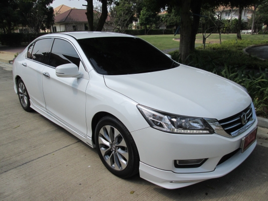 ขายดาวน์แอคคอส 300,000