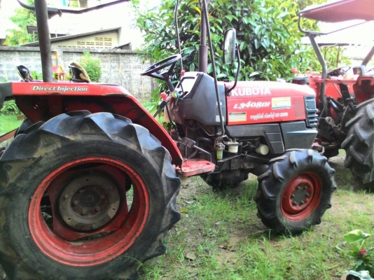 ขายรถไถ KUBOTA L3408 DI  2เพลา 35แรง ราคา 165,000  สนใจสอบถาม 0818618678