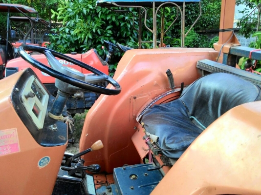 ขายรถไถ KUBOTA L33202DT  2เพลา 32แรง ราคา 75,000  สนใจสอบถาม 0818618678