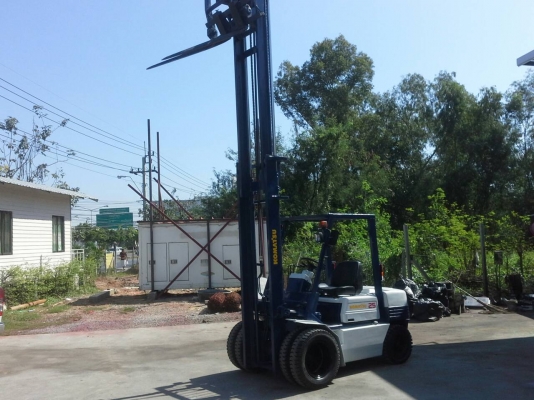 KOMATSU FD 25-11ขนาด2.5ตัน เสาสูง4.5เมตร ฮิ้งฟอร์ค เกียร์ธรรมดา ยางตัน6เส้น เครื่องยนต์ดีเซล4D95 ชั่วโมงการใช้งาน5XXX รถเก่าญี่ปุ่น รับประกันเครื่องเกียร์6เดือน ราคาต่อรองได้สนใจติดต่อ0816161541