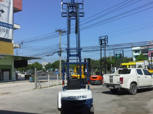 KOMATSU FD 25-11ขนาด2.5ตัน เสาสูง4.5เมตร ฮิ้งฟอร์ค เกียร์ธรรมดา ยางตัน6เส้น เครื่องยนต์ดีเซล4D95 ชั่วโมงการใช้งาน5XXX รถเก่าญี่ปุ่น รับประกันเครื่องเกียร์6เดือน ราคาต่อรองได้สนใจติดต่อ0816161541