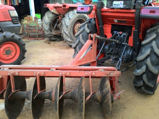 ขายรถไถ KUBOTA L3008 พร้อมดันหน้า ผาน5   สนใจสอบถาม 0818618678