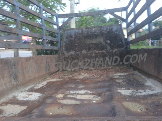 รถบรรทุก 6 ล้อดัมพ์