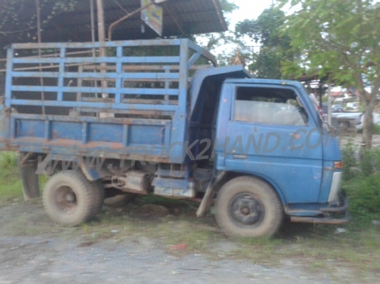 รถบรรทุก 6 ล้อดัมพ์