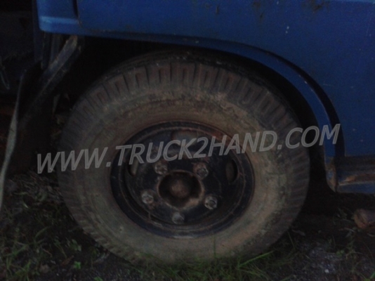 รถบรรทุก 6 ล้อดัมพ์