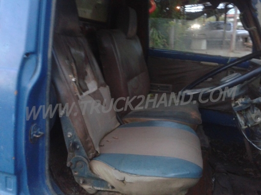 รถบรรทุก 6 ล้อดัมพ์