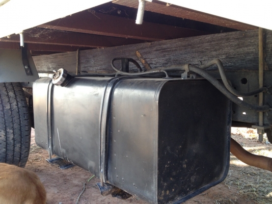 ขายสี่ล้อ อีซูซุ NKR-100แรง ปี49ป้ายเล็กไม่ติดเวลา สภาพดีเครืองแน่น แคซซีสวยกิ๊ก เอกสารทะเบียนพร้อมโอน