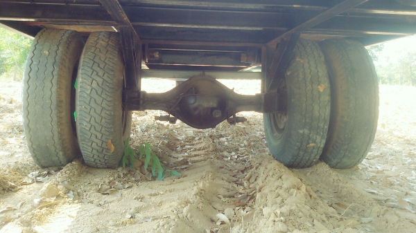 ขายพ่วงลากแบ็คโฮเล็ก5ตัน 39,000ขนอ้อยได้