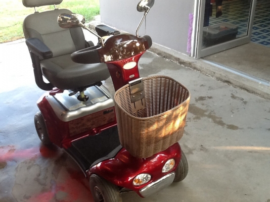 รถมอเตอร์ไซด์ไฟฟ้าสภาพดีแบ็ตฯแรงดีพร้อมใช้เหมาะกับคนชรา พิการ รถมอเตอร์ไซด์ไฟฟ้าสภาพดีแบ็ตฯแรงดีพร้อมใช้เหมาะกับคนชรา พิการ