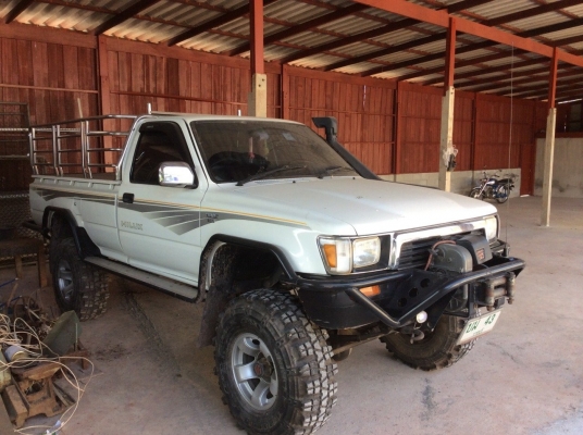 ขายTOYOTAคานแข็งแท้ LN106 ปี38 เครื่องยนต์ 2800 พวงมาลัยพาว์เวอร์  อ๊อฟชั่นครบ เดิมๆบางๆสวยๆ 570,000 บาท