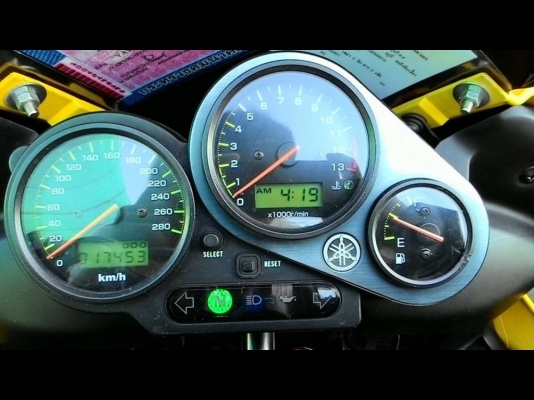 ขายครับ FZS1000 ปี2003 ทะเบียนแท้โอนขนส่ง (จัดไฟแนนได้150,000) รถสวยเครื่องดีวิ่งน้อยทำใหม่หมดทั้งคันสภาพจบพร้อมออกทริป