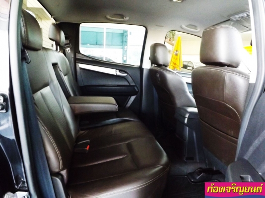 ISUZU ALL NEW DMAX V CROSS 3.0VGS 4WD AUTO