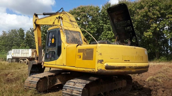ขายแบคโคKOMATSU PC200-6 เครื่องดี เอวแน่น ทำงานเร็ว บูมอาร์มดี สภาพพร้อมใช้งาน สนใจโทร 090-8588220คุณนะ ID:narong498 หรือ www.truck.in.th/498 หรือfb:ณรงค์ ซื้อขายรถมือสอง(เว็บไซต์ส่วนตัว)
