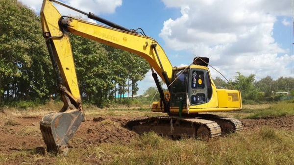 ขายแบคโคKOMATSU PC200-6 เครื่องดี เอวแน่น ทำงานเร็ว บูมอาร์มดี สภาพพร้อมใช้งาน สนใจโทร 090-8588220คุณนะ ID:narong498 หรือ www.truck.in.th/498 หรือfb:ณรงค์ ซื้อขายรถมือสอง(เว็บไซต์ส่วนตัว)