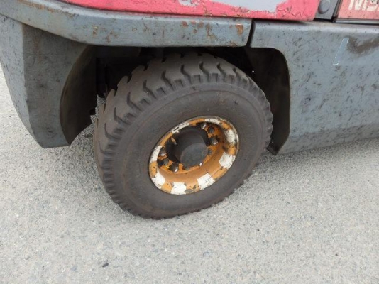 ขายฟอร์คลิฟต์ NISSAN  3 TON ( SPECS JAPAN ) เกียร์ AT  เสายกสูง 3 เมตร ใช้งานประหยัด 2 ระบบ , สภาพเดิมแท้จากญี่ปุ่น   สีเดิมและตัวถังสภาพเดิมจากญี่ปุ่น