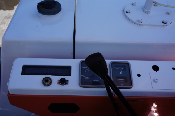 ขายรถขุดขนาดเล็กมีลายใส่หัวเจาะ  KUBOTA KH 60 (เทียบเท่า PC25) ผ่านการใช้งานมาน้อยมาก