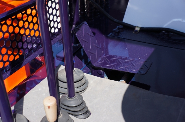 ขายรถขุดขนาดเล็กมีลายใส่หัวเจาะ  KUBOTA KH 60 (เทียบเท่า PC25) ผ่านการใช้งานมาน้อยมาก