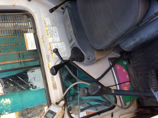 รถขุด ยี่ห้อKOBELCO