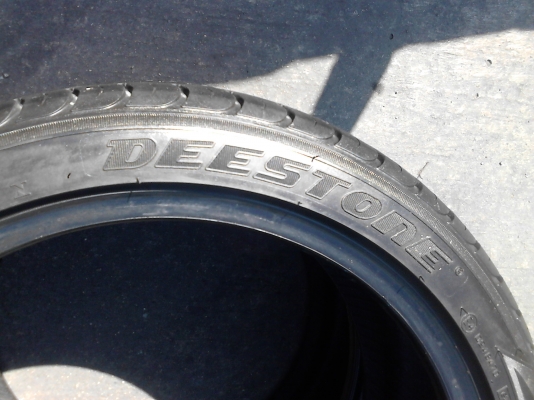 205/45R17  ใหม่ๆ ปี2014 DEESTONE CARRERRS R702 ปี2014 ไม่มีปะ มี 2 เส้น  TEL.081-427-3941