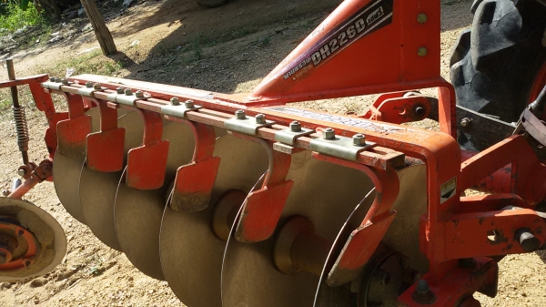 ปัญญาแทรคเตอร์..จัดมาให้ครับ ด่วน!!!คูโบต้า L3608 พร้อมผาน 6ตราช้าง รถไร่ สีเดิมๆ เล่มพร้อม จัดส่ง อเกษตรวิสัย จ.ร้อยเอ็ด