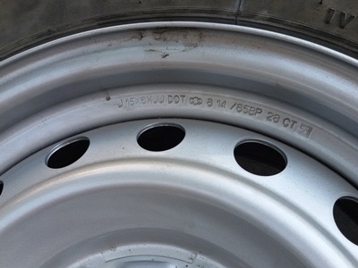 ขายล้อกะทะขอบ15 6 รู พร้อมยาง 4 ล้อ ขายล้อกะทะขอบ15 6 รู พร้อมยาง 4 ล้อ