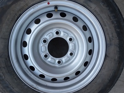 ขายล้อกะทะขอบ15 6 รู พร้อมยาง 4 ล้อ ขายล้อกะทะขอบ15 6 รู พร้อมยาง 4 ล้อ