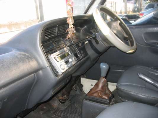 ขายรถตู้ปี93เครื่อง2.5ดีเวล