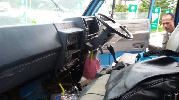 หกล้อดั้ม อีซูซุ NPRNPR-59LU5M-115แรง เกียร์สั้น power ล่างใหญ่ ท้าย Fยาง 8.25ดีทุกเส้น รถสภาพดีเดิมๆพร้อมจะไปลุย เมืองอุบล ครับท่าน