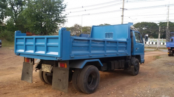 หกล้อดั้ม อีซูซุ NPRNPR-59LU5M-115แรง เกียร์สั้น power ล่างใหญ่ ท้าย Fยาง 8.25ดีทุกเส้น รถสภาพดีเดิมๆพร้อมจะไปลุย เมืองอุบล ครับท่าน