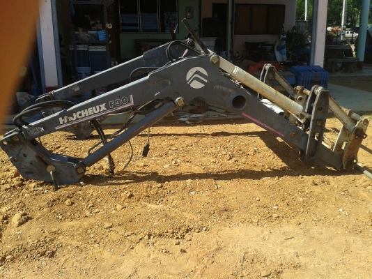 ขายแล้วขอบคุณ.เฮียสมหมาย ประจวบฯ ชุดตักหน้ารถไถฟอร์ด NH 6640 ตรงรุ่น ยี่ห้อFAUCHEUX F30 ปี1994 สภาพสวย มีงาเสียบหญ้า  ราคา95,000บาท.