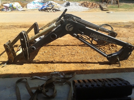 ขายแล้วขอบคุณ.เฮียสมหมาย ประจวบฯ ชุดตักหน้ารถไถฟอร์ด NH 6640 ตรงรุ่น ยี่ห้อFAUCHEUX F30 ปี1994 สภาพสวย มีงาเสียบหญ้า  ราคา95,000บาท.