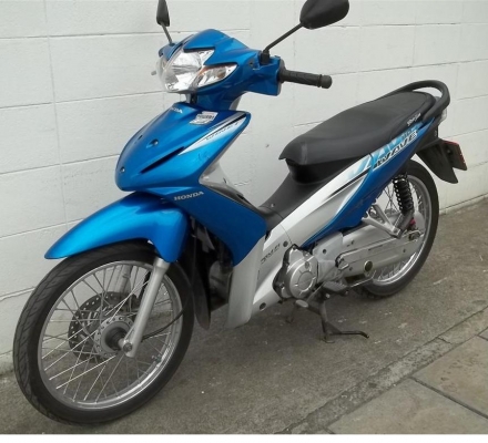 ขาย Honda Wave 110iสตาร์ทมือ ขาย 21,500.-จดปี 2553 สีน้ำเงิน ดำ