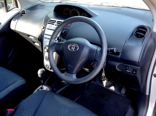 **ขาย Yaris ปี08 E auto สีบรอนซ์เงิน รถสวยจัด สภาพเดิมๆ เหมือนป้ายแดง ราคาถูกสุดๆ**มีรูป **ขาย Yaris ปี08 E auto สีบรอนซ์เงิน รถสวยจัด สภาพเดิมๆ เหมือนป้ายแดง ราคาถูกสุดๆ**มีรูป