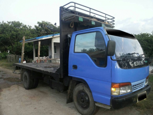รถบรรทุก 6 ล้อ พื้นเรียบ ยี่ห้อ ISUZU  110  แรงม้า
