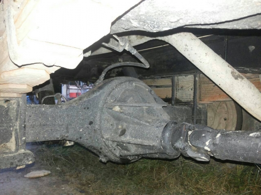 รถบรรทุก 6 ล้อ พื้นเรียบ ยี่ห้อ ISUZU  110  แรงม้า