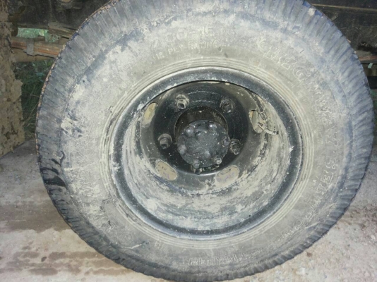 รถบรรทุก 6 ล้อ พื้นเรียบ ยี่ห้อ ISUZU  110  แรงม้า